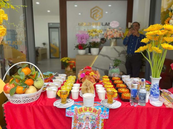 MÂM CÚNG KHAI TRƯƠNG