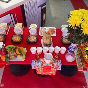 MÂM CÚNG KHAI TRƯƠNG
