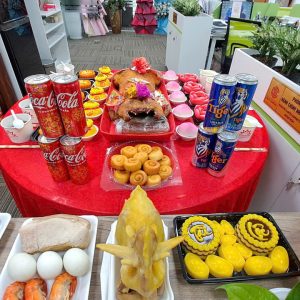 MÂM CÚNG KHAI TRƯƠNG