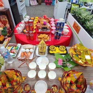 MÂM CÚNG KHAI TRƯƠNG