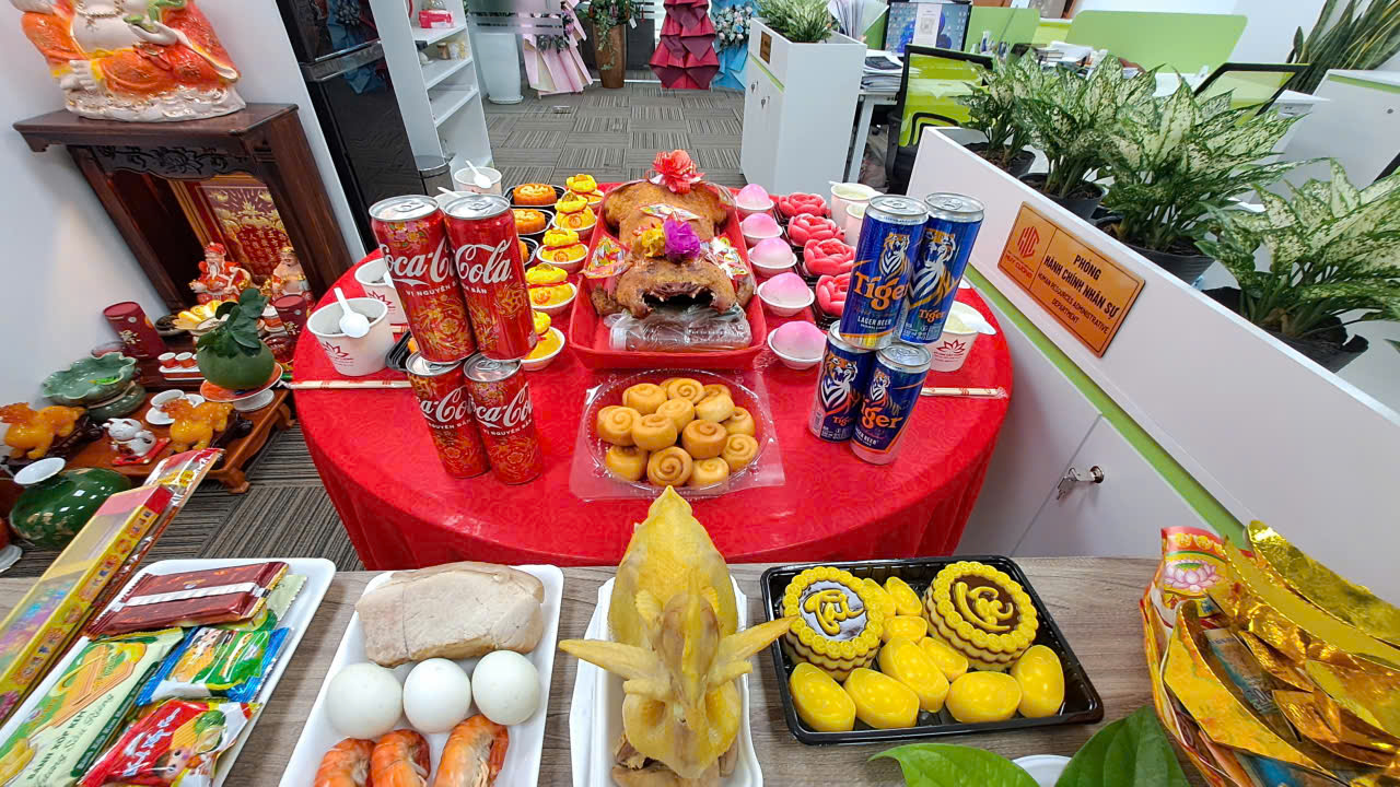 MÂM CÚNG KHAI TRƯƠNG